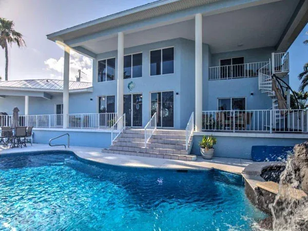 Florida Keys vacation home with a swimming pool
